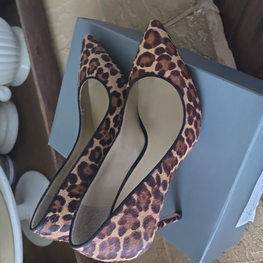 Ann Taylor Mila Leopard Haircalf